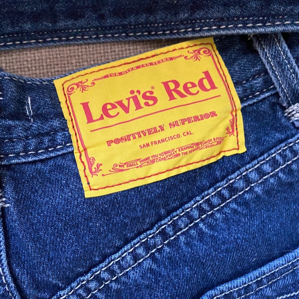 Levi's Red - Premium Denim - Loose Wide Leg Jeans Baggy 25x30 ~NWT - Picture 2 of 12